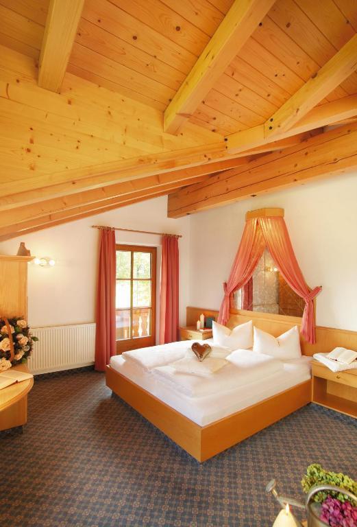 Landhaus Kostenzer Mit Sauna Fuegen Bilik gambar
